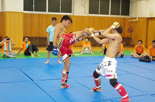 寝屋川JC月例会での出演の模様