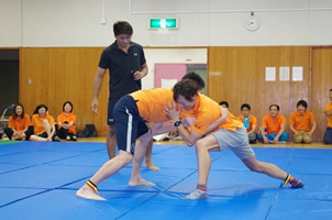 寝屋川JC月例会での出演の模様