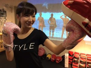 女性の社会進出が加速するなか ストレスを抱える女性がキックボクシングにはまる理由 大阪のキックボクシング専門パーソナルジムstyle